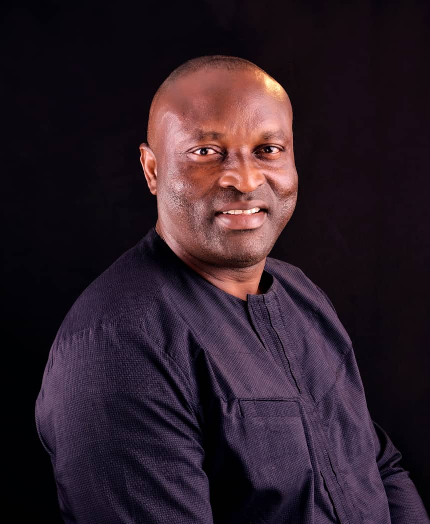 Sola Akinola in a coaching and mentorship session